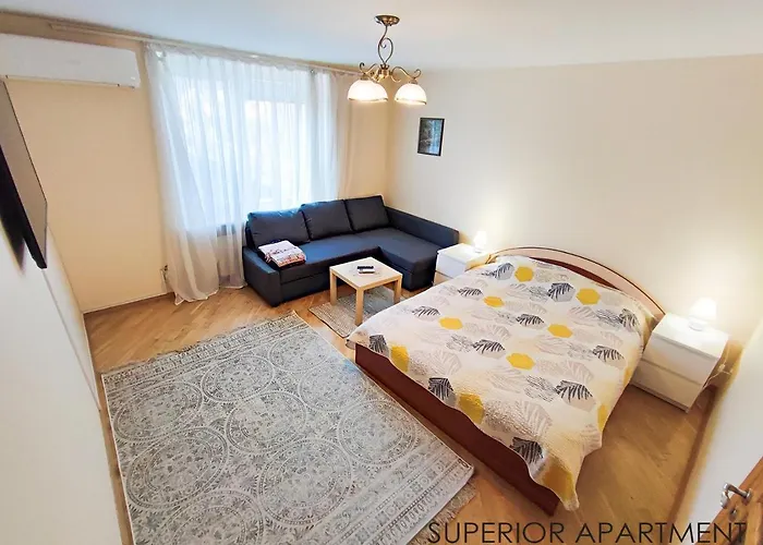 Ziuzi Apartments